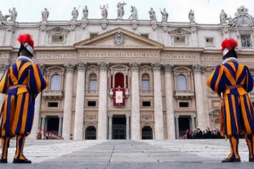 Escándalos y riquezas en el Vaticano